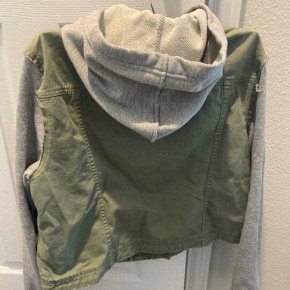 Green Jacket - Picture 3 of 3